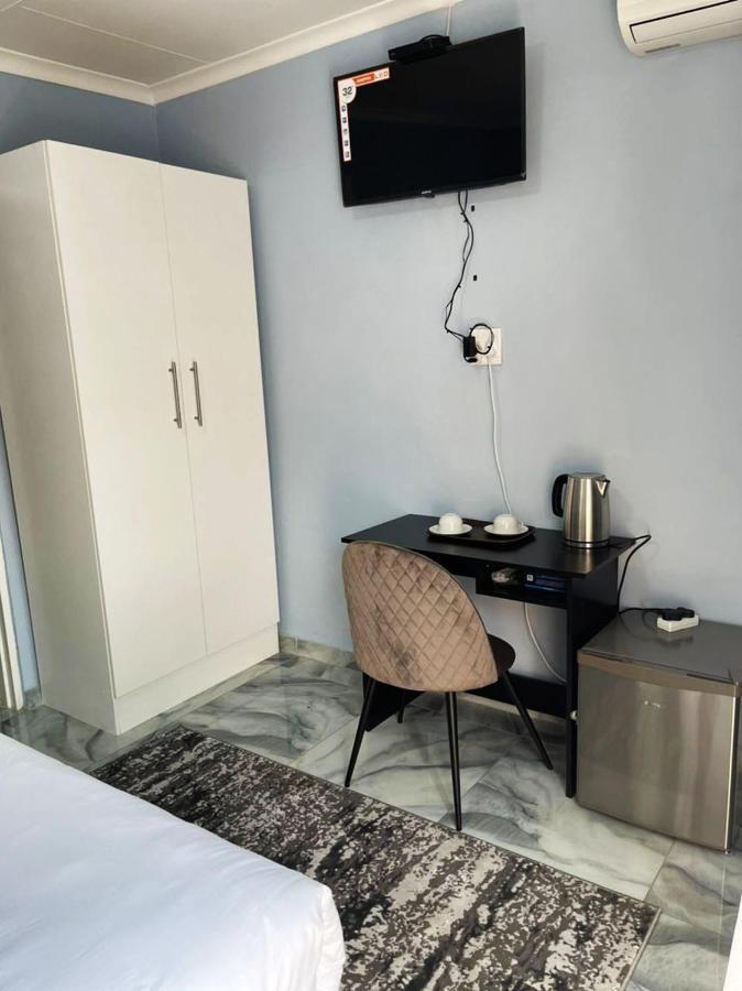 La-Nuel Guest Lodge Боксбург Экстерьер фото