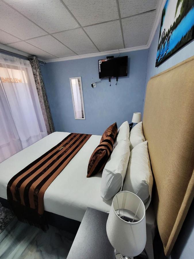 La-Nuel Guest Lodge Боксбург Экстерьер фото