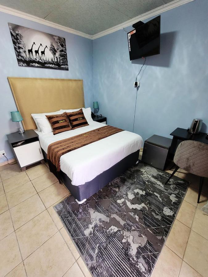 La-Nuel Guest Lodge Боксбург Экстерьер фото