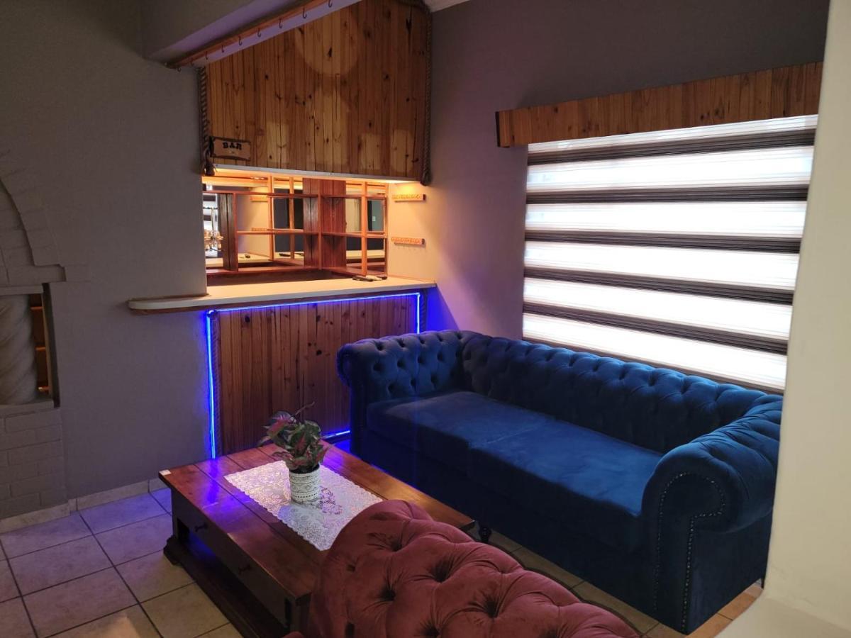 La-Nuel Guest Lodge Боксбург Экстерьер фото